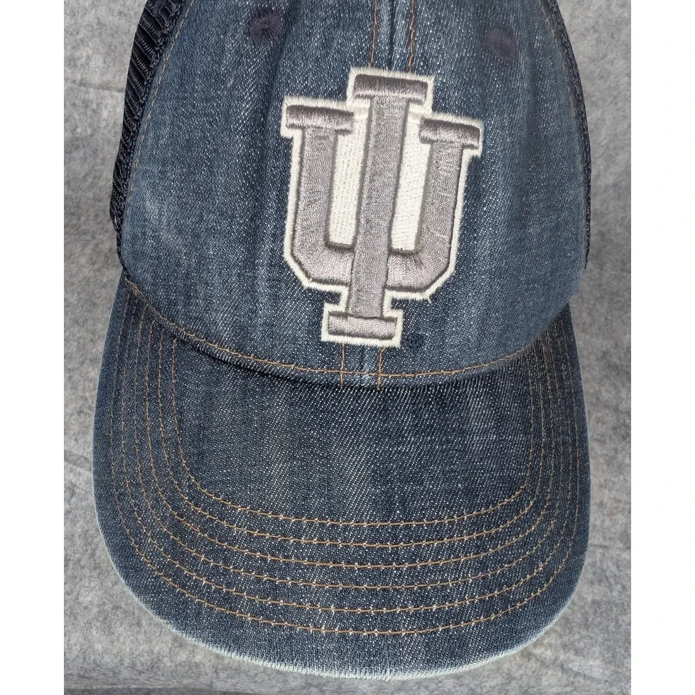 Indiana Hoosiers | NCAA | Navy | Top of the‎ World | Script | Memory Fit